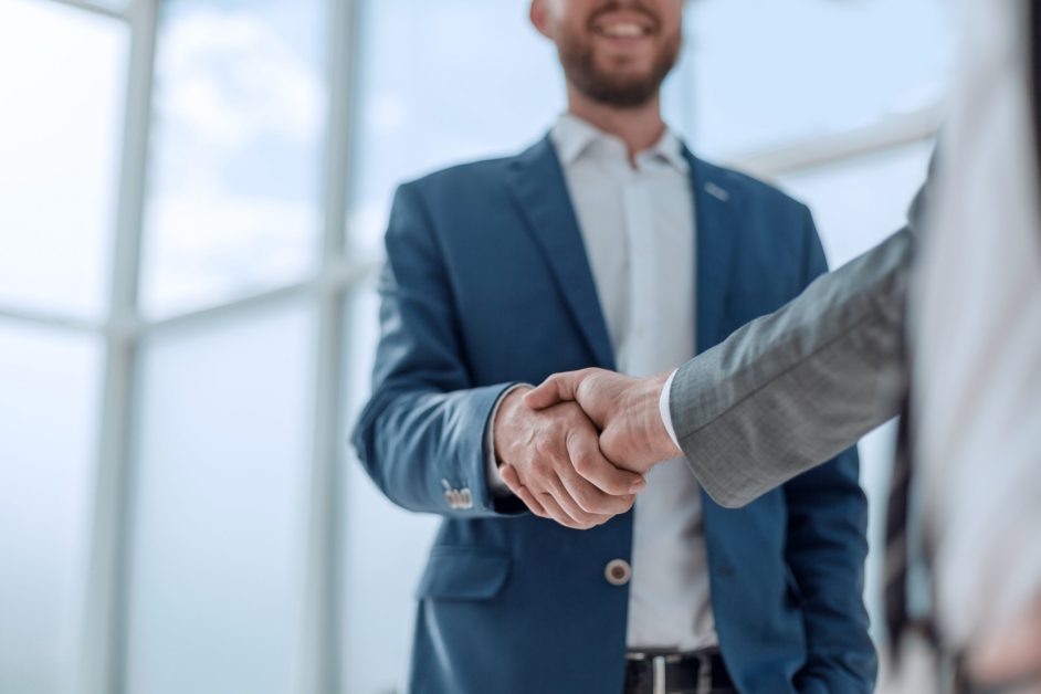 Building Relationships Between Managers & Frontline Employees